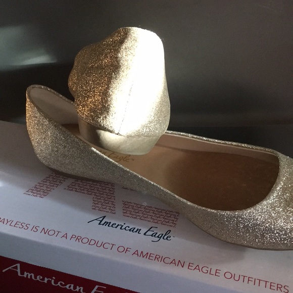 ❤️❤️Simply beautiful NWT Gold Flats Perfect Fit Shoes are New Never Worn - Picture 4 of 5